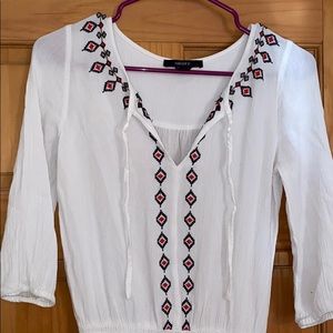 White/tribal patterned 3/4 sleeve length dress